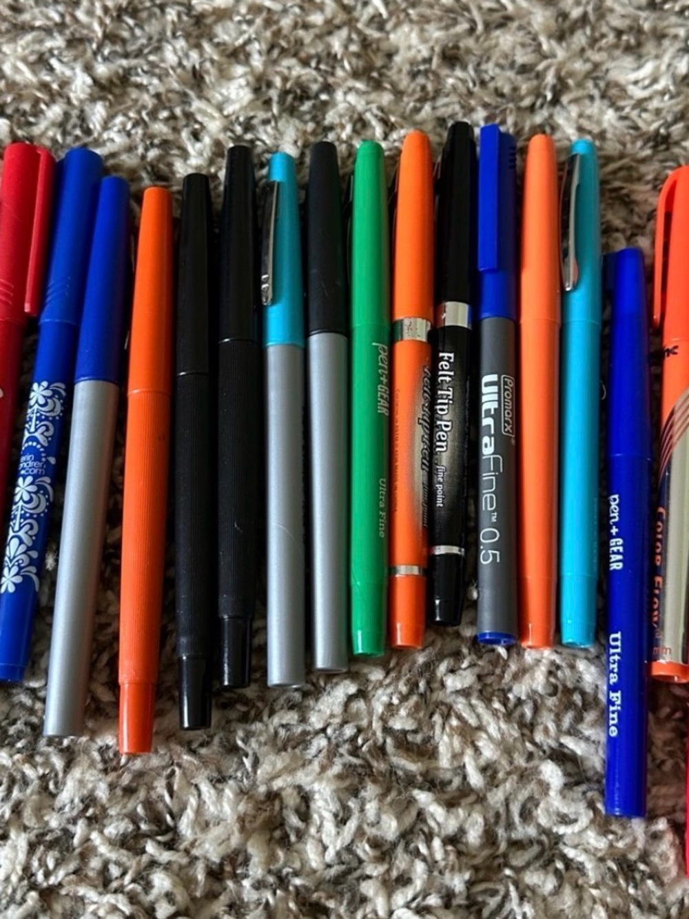 Fine liner pens